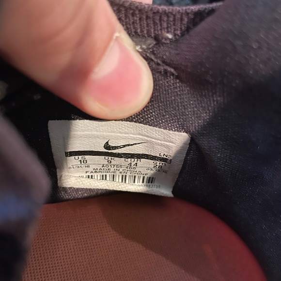 Men’s LeBron 15 Low Signal Blue Sneakers - Picture 6 of 9